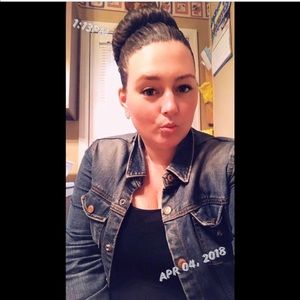 Meet your Posher, Stacy